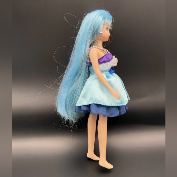 Licca Chan Doll Kirachien Sakura Doll From Japan - Blue Hair And Dress - Picture 7 of 8